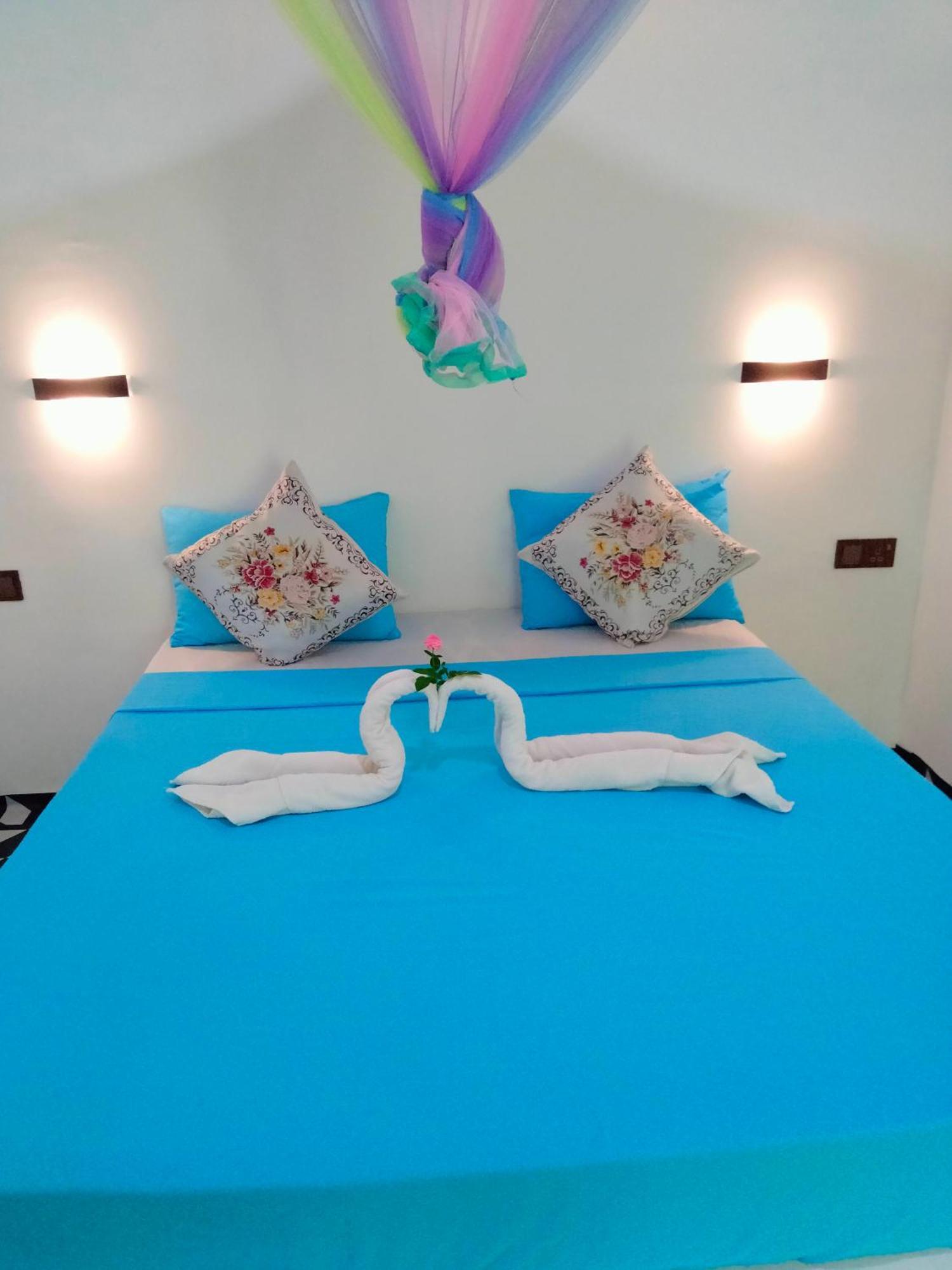 Peacock'S Paradise Safari Hostel ウダワラウェ 部屋 写真